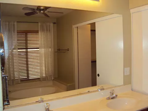 1930 E Vineyard Rd, Phoenix, AZ 85042 photo 8