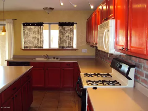 1930 E Vineyard Rd, Phoenix, AZ 85042 photo 6