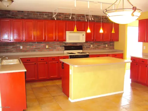 1930 E Vineyard Rd, Phoenix, AZ 85042 photo 5