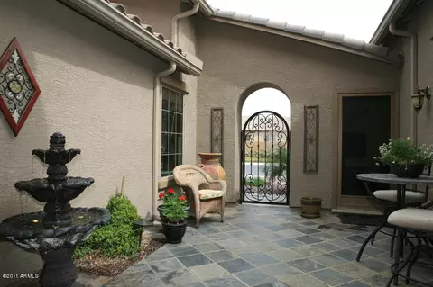 2868 S Colonial St, Gilbert, AZ 85295 photo 3