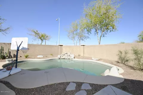 6801 S 39th Dr, Phoenix, AZ 85041 photo 7