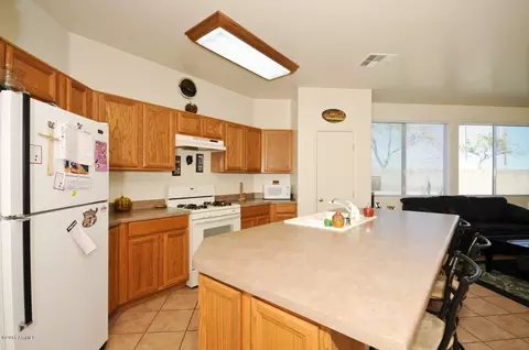 6801 S 39th Dr, Phoenix, AZ 85041 photo 2