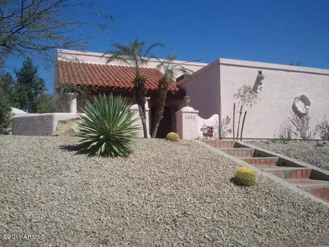1952 E Cactus Wren Dr, Phoenix, AZ 85020 photo 1