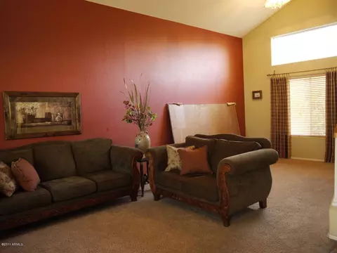 3936 E Wildhorse Dr, Gilbert, AZ 85297 photo 2