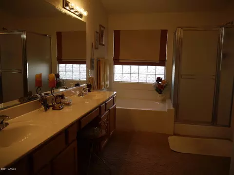 3936 E Wildhorse Dr, Gilbert, AZ 85297 photo 8