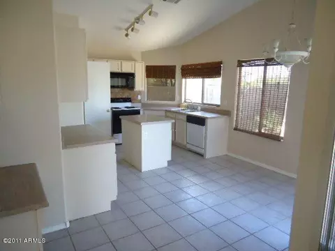 1016 E Monona Dr, Phoenix, AZ 85024 photo 9