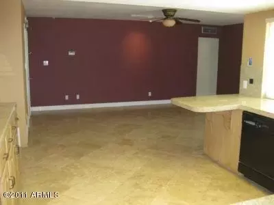 2423 E Squaw Peak Dr, Phoenix, AZ 85016 photo 8