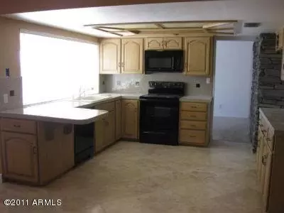 2423 E Squaw Peak Dr, Phoenix, AZ 85016 photo 10