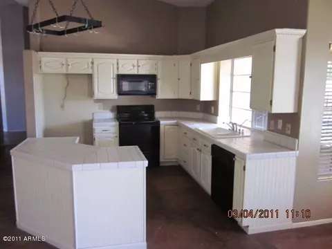 1851 E South Fork Dr, Phoenix, AZ 85048 photo 2
