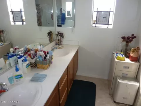 3755 E Larson Ln, Gilbert, AZ 85295 photo 11