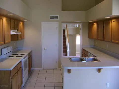1020 E Oakland St, Chandler, AZ 85225 photo 3