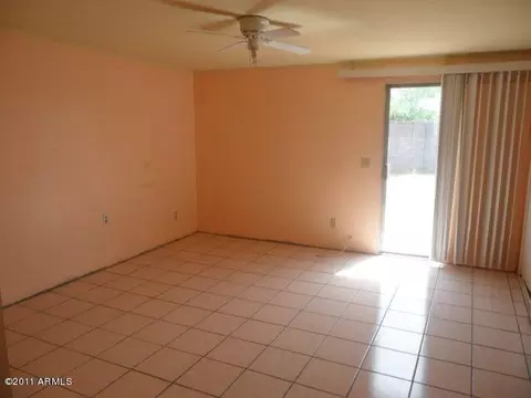 7525 W Mitchell Dr, Phoenix, AZ 85033 photo 3