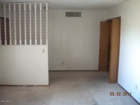 2119 E Corona Ave, Phoenix, AZ 85040 photo 4