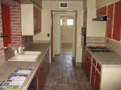 252 W Juniper St, Mesa, AZ 85201 photo 4