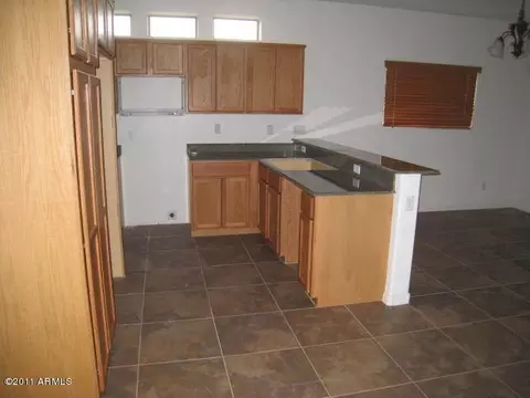 1432 E Branham Ln, Phoenix, AZ 85042 photo 9