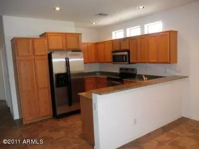 1432 E Branham Ln, Phoenix, AZ 85042 photo 10