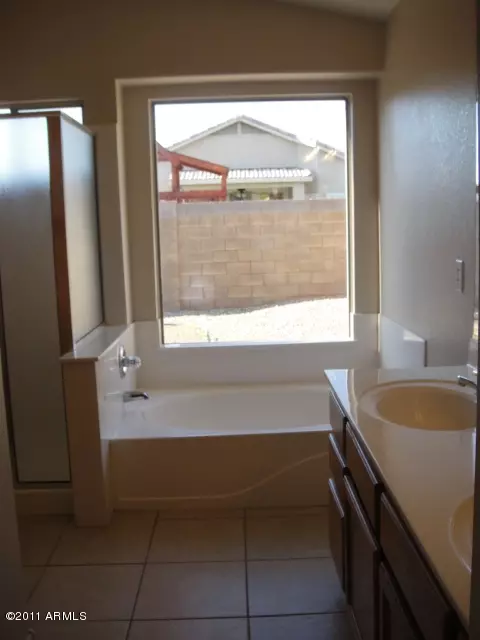 725 E Cathy Dr, Gilbert, AZ 85296 photo 9