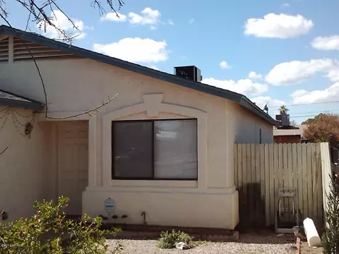 546 S Main Dr, Apache Junction, AZ 85120 photo 2