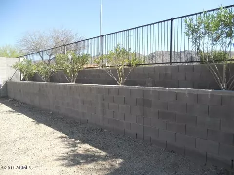 221 E Milada Dr, Phoenix, AZ 85042 photo 11