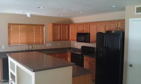1847 E Apollo Rd, Phoenix, AZ 85042 photo 2