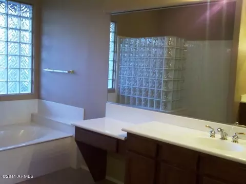 16421 S 30th Dr, Phoenix, AZ 85045 photo 9