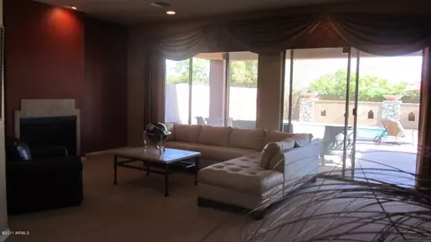 3707 E Louise Dr, Phoenix, AZ 85050 photo 6