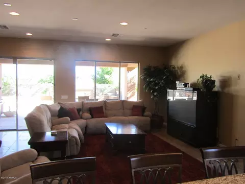 3707 E Louise Dr, Phoenix, AZ 85050 photo 5