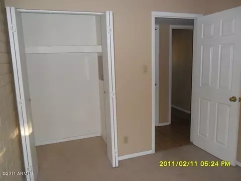 4736 N 71st Ln, Phoenix, AZ 85033 photo 8