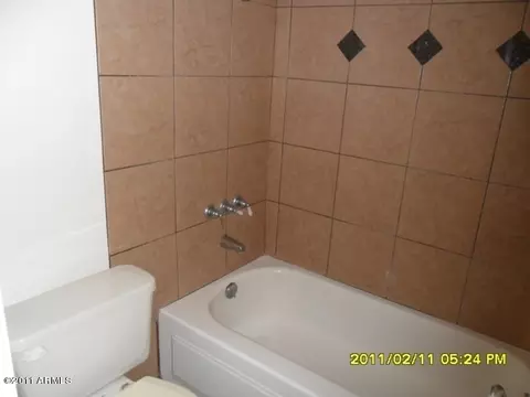 4736 N 71st Ln, Phoenix, AZ 85033 photo 7