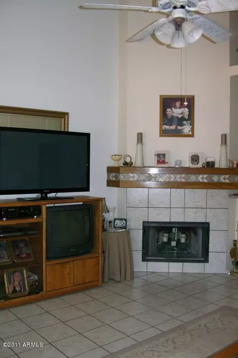 3901 E Tanglewood Dr, Phoenix, AZ 85048 photo 5