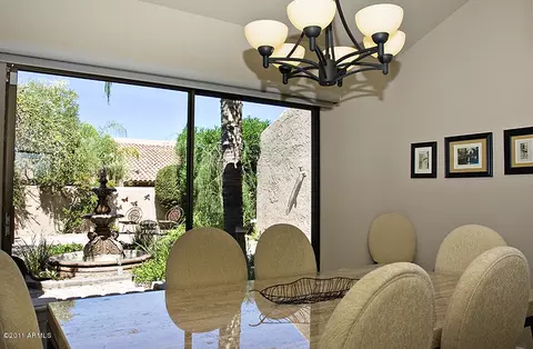 4440 E Camelback Rd #29, Phoenix, AZ 85018 photo 4