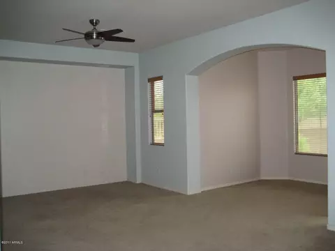 3929 E Patrick Ln, Phoenix, AZ 85050 photo 6