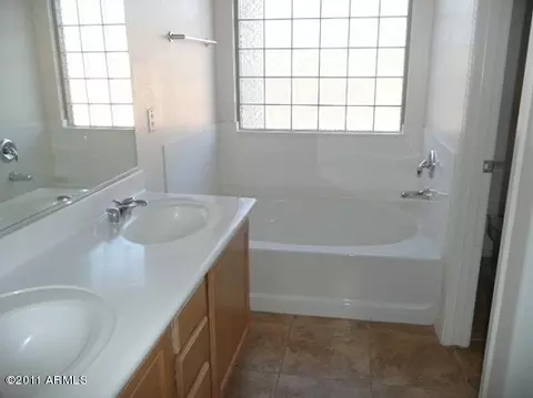 1276 E Birdland Dr, Gilbert, AZ 85297 photo 9