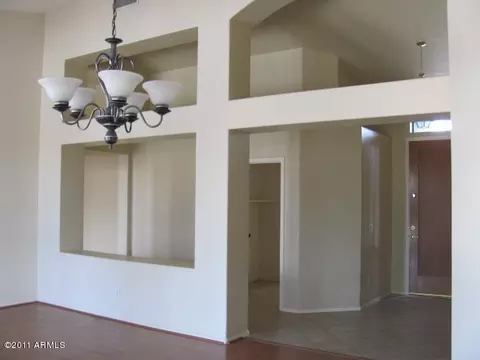 4727 E Williams Dr, Phoenix, AZ 85050 photo 3