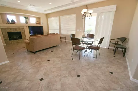 4359 E Cassia Ln, Gilbert, AZ 85298 photo 2