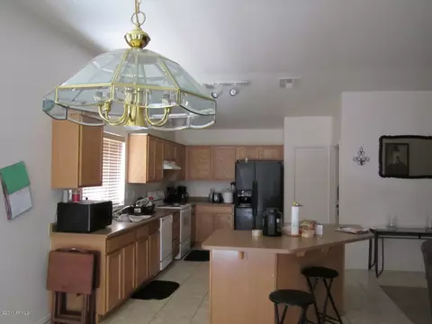 5503 S 41st Pl, Phoenix, AZ 85040 photo 4