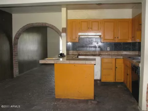 2014 N 38th Dr, Phoenix, AZ 85009 photo 3