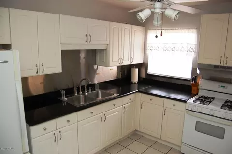 2519 E Roma Ave, Phoenix, AZ 85016 photo 3