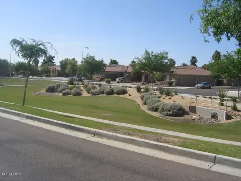 1439 E Ian Dr, Phoenix, AZ 85042 photo 2