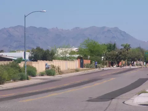 2839 E Utopia Rd, Phoenix, AZ 85050 photo 7