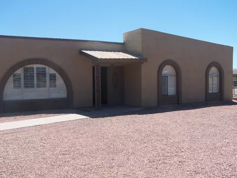 2839 E Utopia Rd, Phoenix, AZ 85050 photo 2
