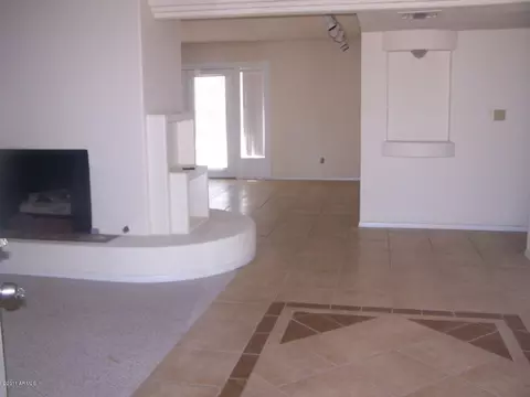 2839 E Utopia Rd, Phoenix, AZ 85050 photo 12