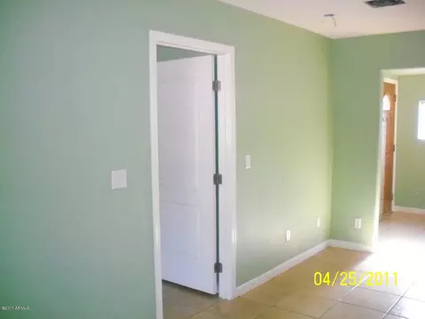 556 S Copper Dr, Apache Junction, AZ 85120 photo 5