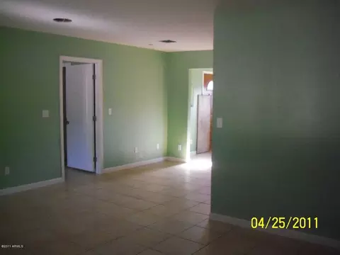 556 S Copper Dr, Apache Junction, AZ 85120 photo 2