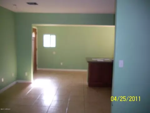 556 S Copper Dr, Apache Junction, AZ 85120 photo 4