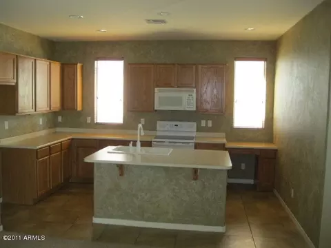 3685 S Vineyard Ave, Gilbert, AZ 85297 photo 6