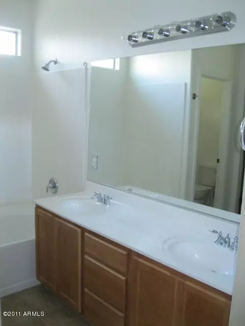 3685 S Vineyard Ave, Gilbert, AZ 85297 photo 10