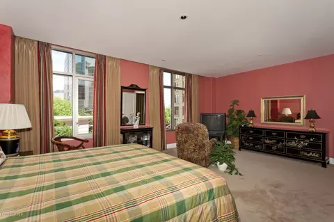 2402 Esplanade Ln #305, Phoenix, AZ 85016 photo 24