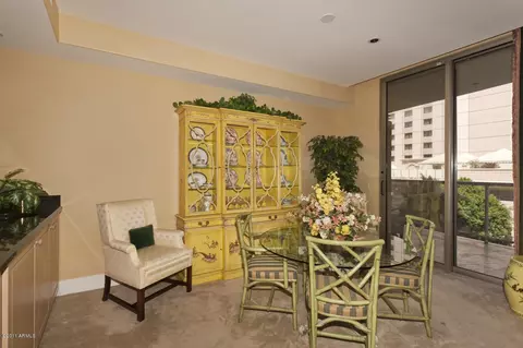 2402 Esplanade Ln #305, Phoenix, AZ 85016 photo 18