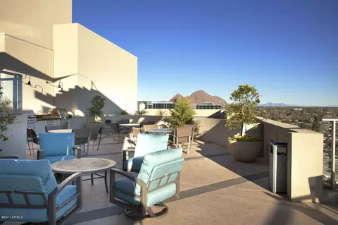 2402 Esplanade Ln #305, Phoenix, AZ 85016 photo 11